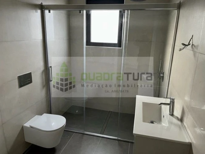 Apartamento T4 para Venda em Cedofeita, Santo Ildefonso, Sé, Miragaia, São Nicolau e Vitória Foto 15