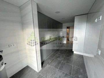 Apartamento T3 para Venda em Cedofeita, Santo Ildefonso, Sé, Miragaia, São Nicolau e Vitória