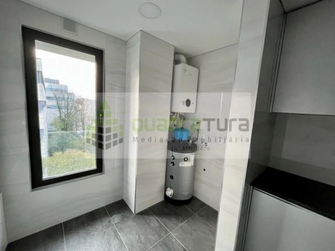 Apartamento T3 para Venda em Cedofeita, Santo Ildefonso, Sé, Miragaia, São Nicolau e Vitória Foto 9