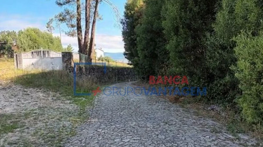 Terreno para Venda em Venade e Azevedo