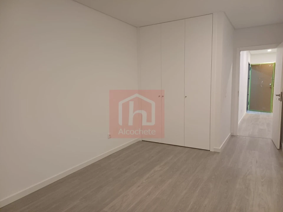 Apartamento T5 para Venda em Montijo e Afonsoeiro Foto 4