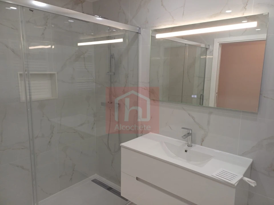 Apartamento T5 para Venda em Montijo e Afonsoeiro Foto 14