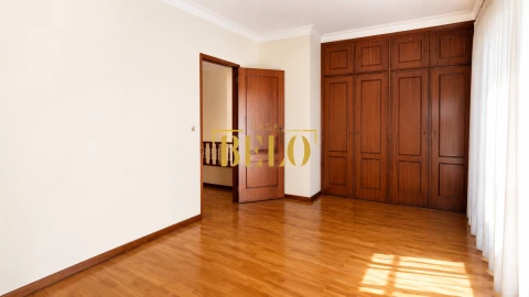 Moradia T3 para Venda em Milheiros