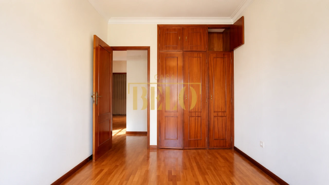 Moradia T3 para Venda em Milheiros Foto 48