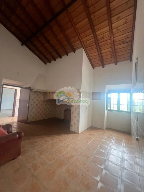 Quinta T3 para Venda em Santiago Maior