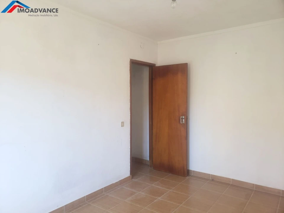 Moradia T5 para Venda em Figueira de Lorvão Foto 9