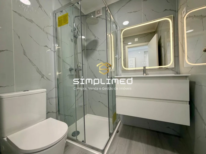 Apartamento T4 para Venda em Amora Foto 15