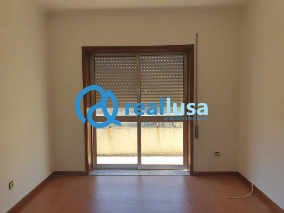 Apartamento T4 para Venda em Santa Marinha e São Pedro da Afurada Foto 13