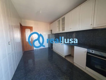Apartamento T4 para Venda em Santa Marinha e São Pedro da Afurada