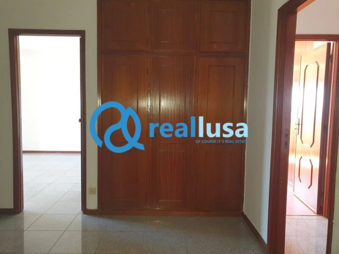 Apartamento T4 para Venda em Santa Marinha e São Pedro da Afurada Foto 9