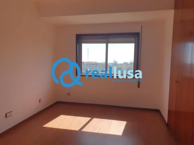 Apartamento T4 para Venda em Santa Marinha e São Pedro da Afurada Foto 7