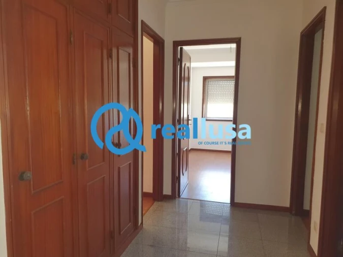 Apartamento T4 para Venda em Santa Marinha e São Pedro da Afurada Foto 6