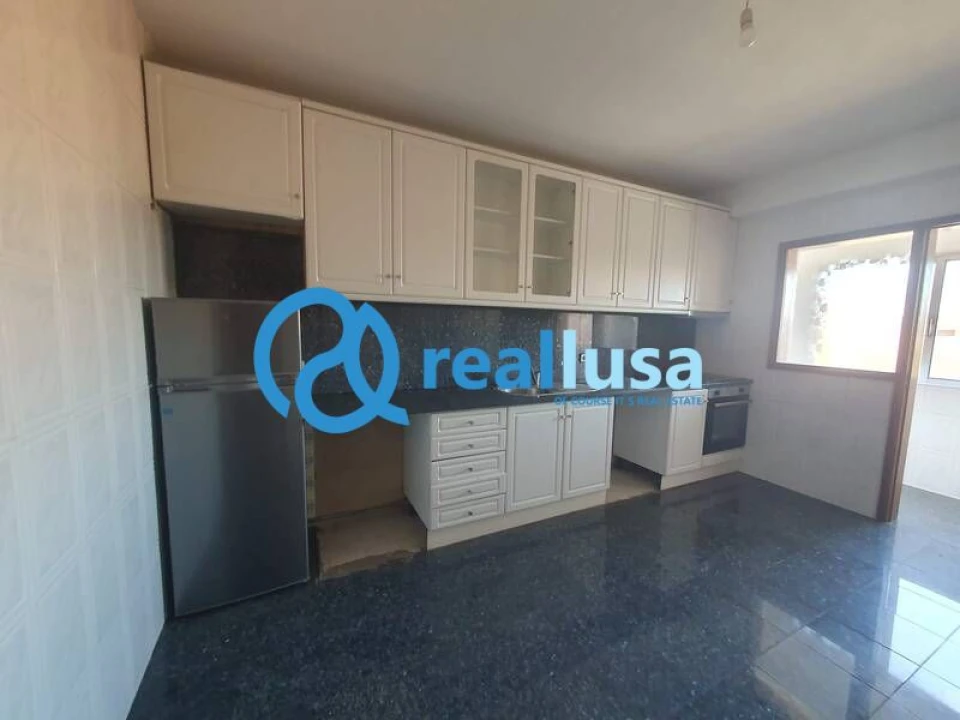 Apartamento T4 para Venda em Santa Marinha e São Pedro da Afurada Foto 2