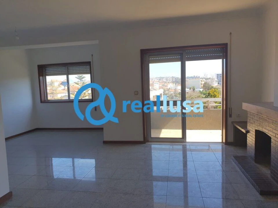 Apartamento T4 para Venda em Santa Marinha e São Pedro da Afurada Foto 1