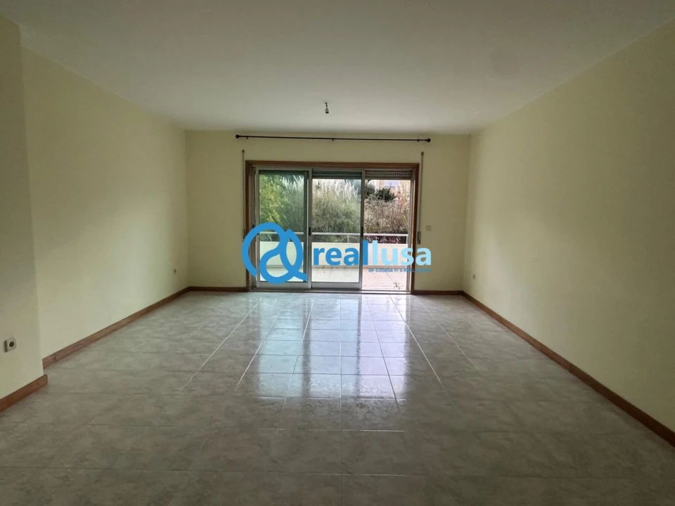 Apartamento T2 para Venda em Cidade da Maia Foto 1