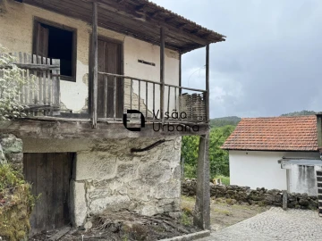 Moradia T3 para Venda em Couto de Baixo e Couto de Cima