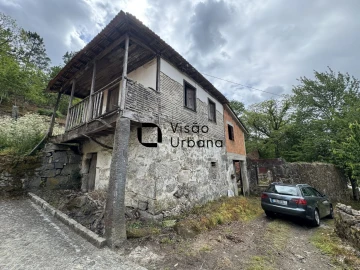 Moradia T3 para Venda em Couto de Baixo e Couto de Cima