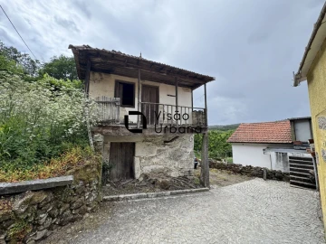 Moradia T3 para Venda em Couto de Baixo e Couto de Cima