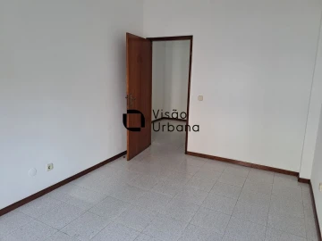 Loja para Arrendamento em Viseu