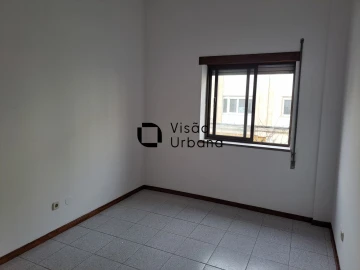 Loja para Arrendamento em Viseu