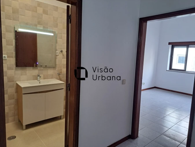 Loja para Arrendamento em Viseu Foto 5