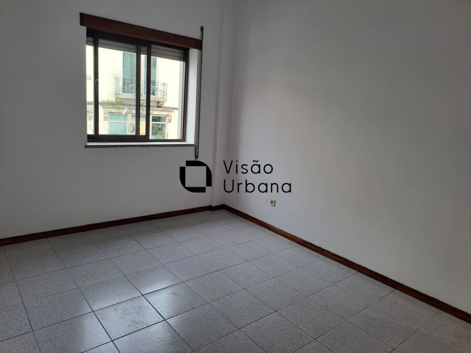 Loja para Arrendamento em Viseu Foto 18