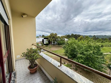 Apartamento T2 para Venda em Abraveses