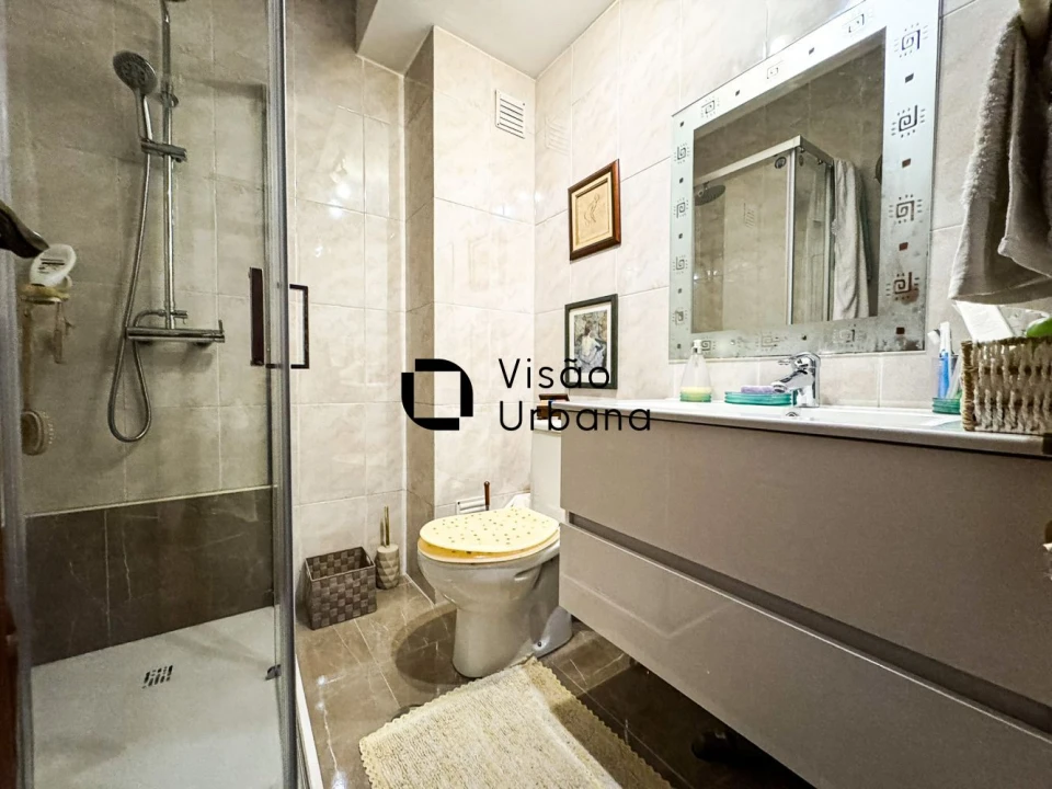 Apartamento T2 para Venda em Abraveses Foto 12