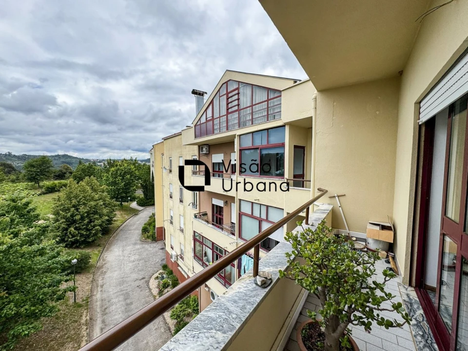 Apartamento T2 para Venda em Abraveses Foto 5