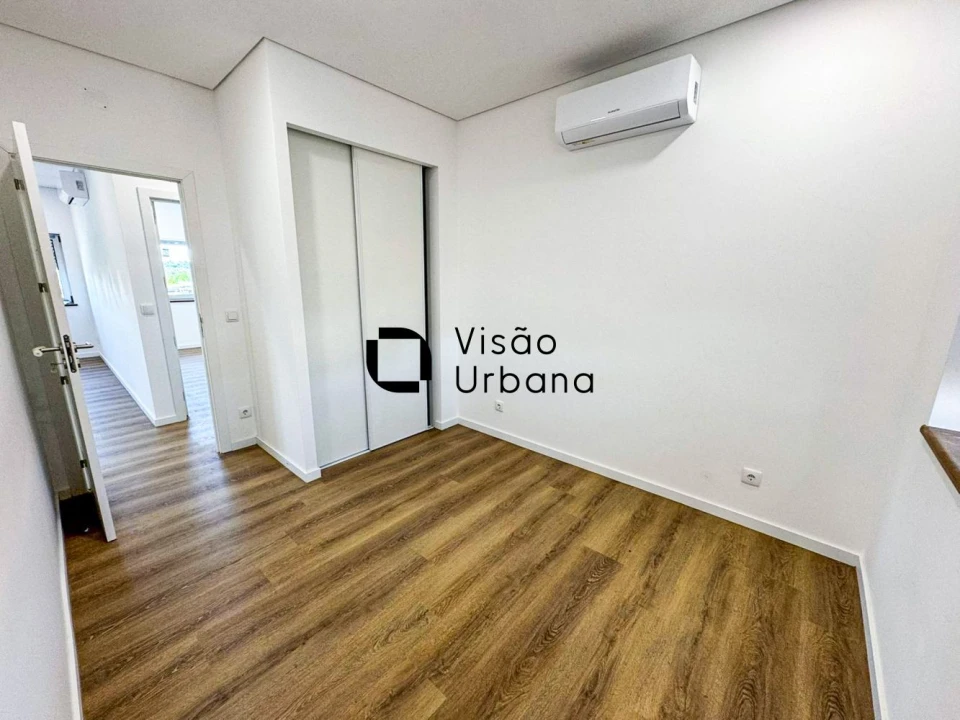 Apartamento T2 para Venda em Campo Foto 13