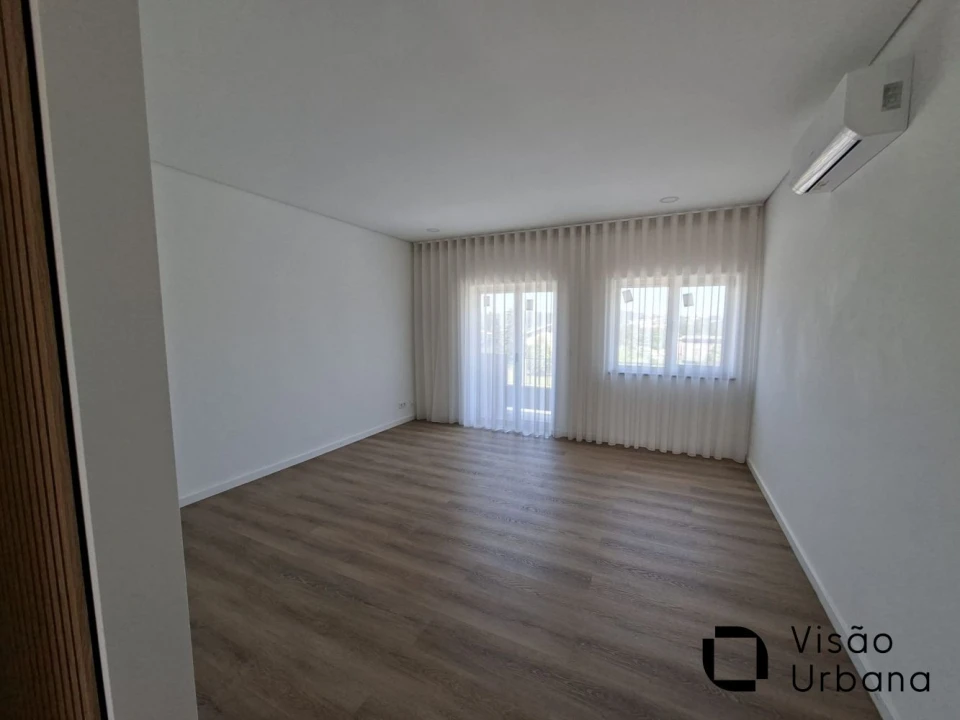 Apartamento T2 para Venda em Campo Foto 4