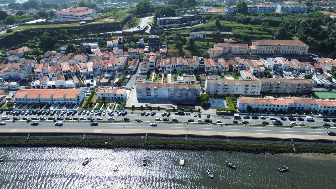 Moradia T2 para Venda em Caminha (Matriz) e Vilarelho Foto 2