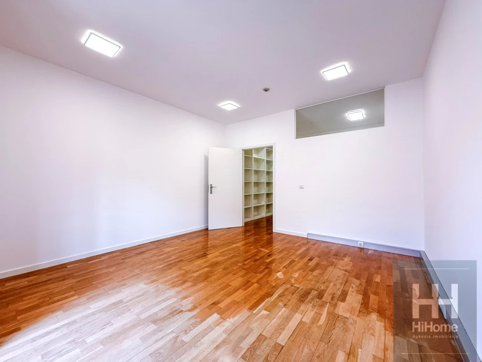 Escritório para Arrendamento em Funchal (São Pedro) Foto 3