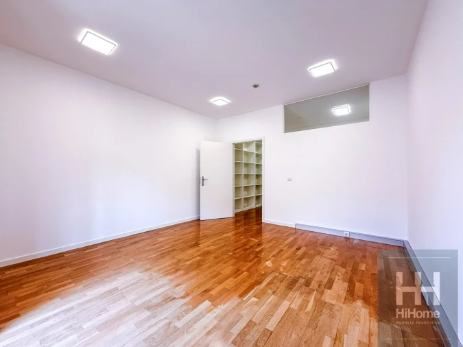 Escritório para Arrendamento em Funchal (São Pedro) Foto 3