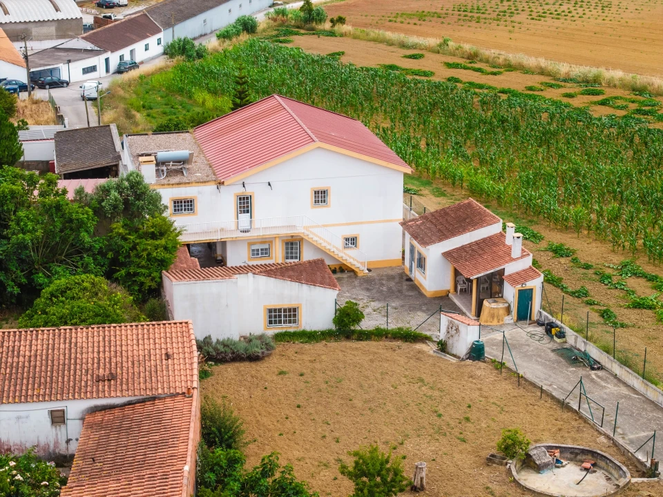 Moradia T5 para Venda em Miragaia e Marteleira Foto 5