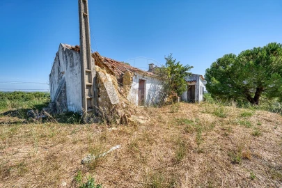 Moradia T3 para Venda em Marvila, Ribeira Santarém, São Salvador, São Nicolau