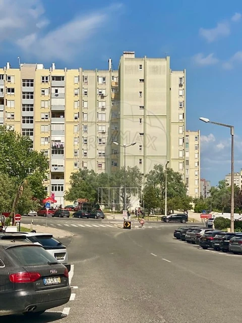 Apartamento T3 para Venda em Olivais