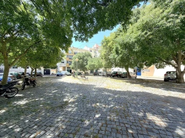 Armazém para Venda em Laranjeiro e Feijó