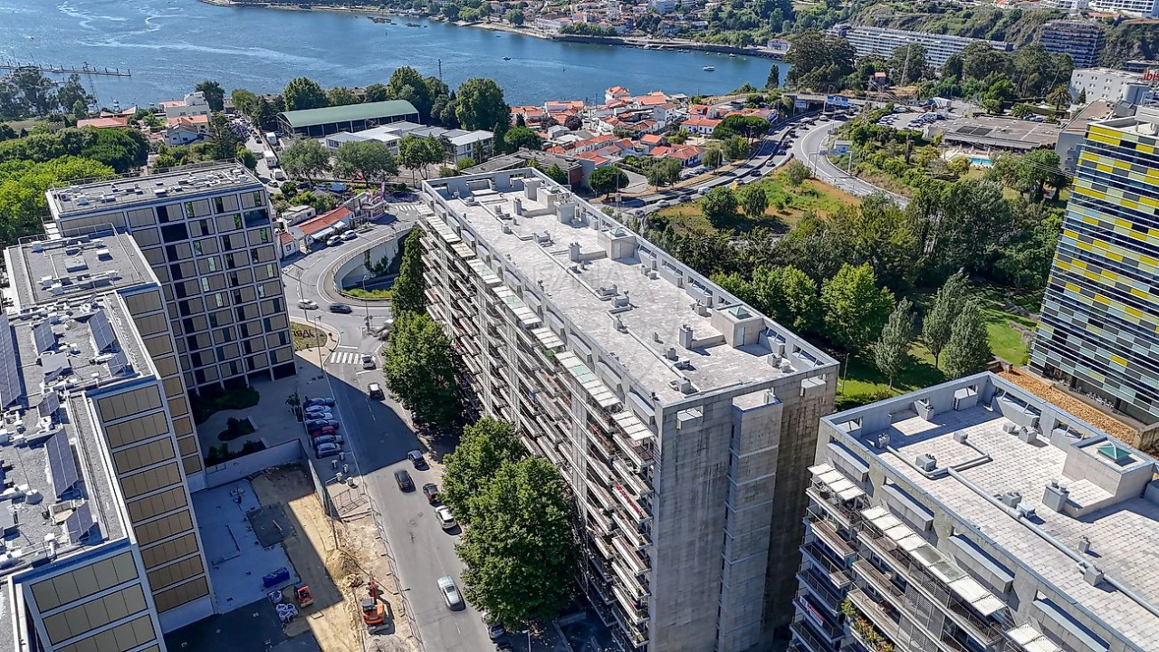 Apartamento T3 para Venda em Santa Marinha e São Pedro da Afurada Foto 2