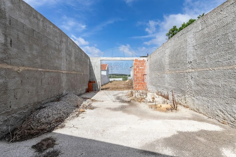 Armazém para Venda em Miragaia e Marteleira Foto 7