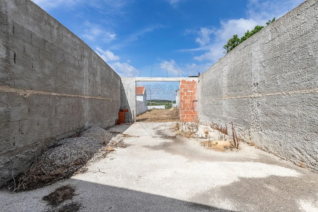 Armazém para Venda em Miragaia e Marteleira Foto 7