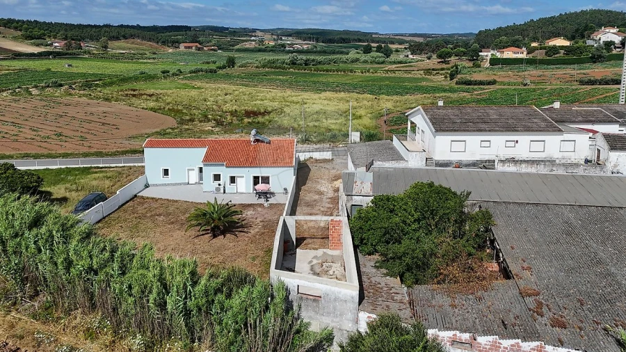 Armazém para Venda em Miragaia e Marteleira