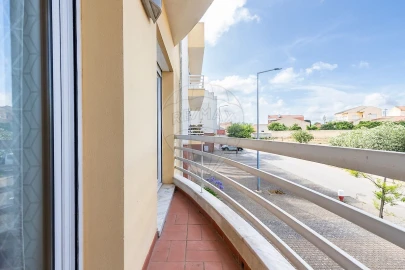 Apartamento T3 para Venda em Campelos e Outeiro da Cabeça