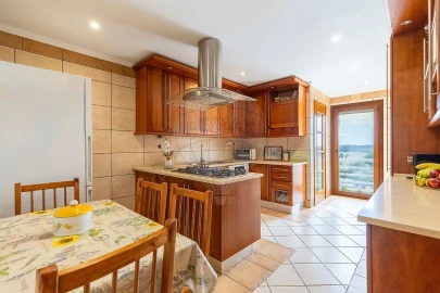 Apartamento T3 para Venda em Campelos e Outeiro da Cabeça