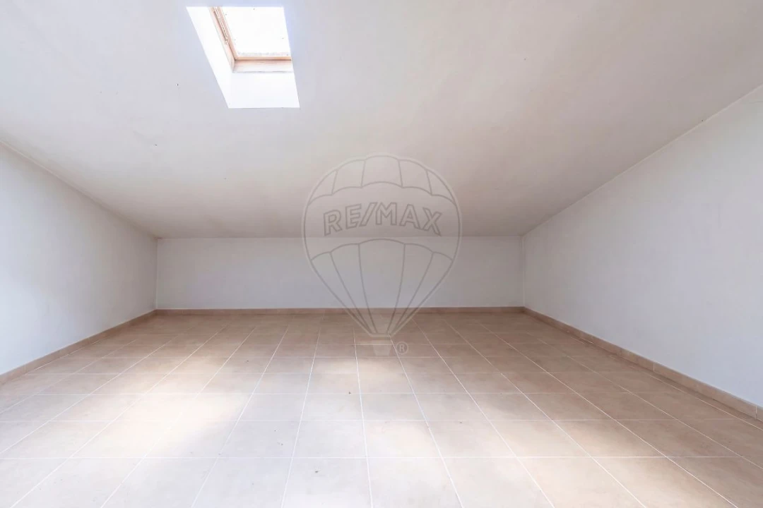 Apartamento T3 para Venda em Campelos e Outeiro da Cabeça Foto 22