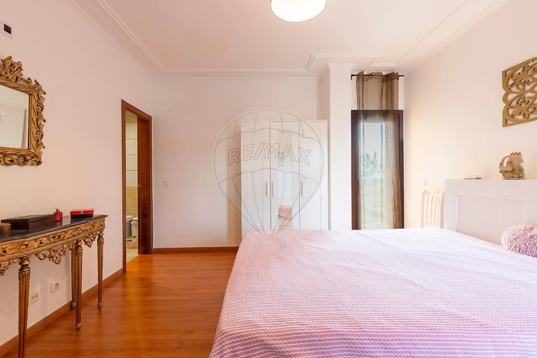Apartamento T3 para Venda em Campelos e Outeiro da Cabeça Foto 11