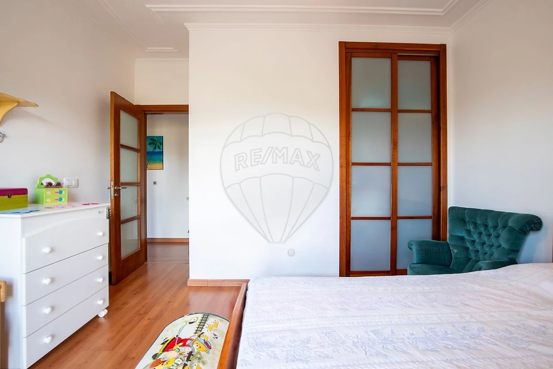 Apartamento T3 para Venda em Campelos e Outeiro da Cabeça Foto 16