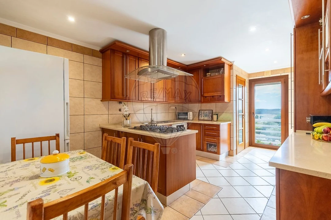 Apartamento T3 para Venda em Campelos e Outeiro da Cabeça Foto 4