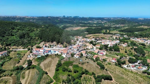 Terreno para Venda em Azueira e Sobral da Abelheira