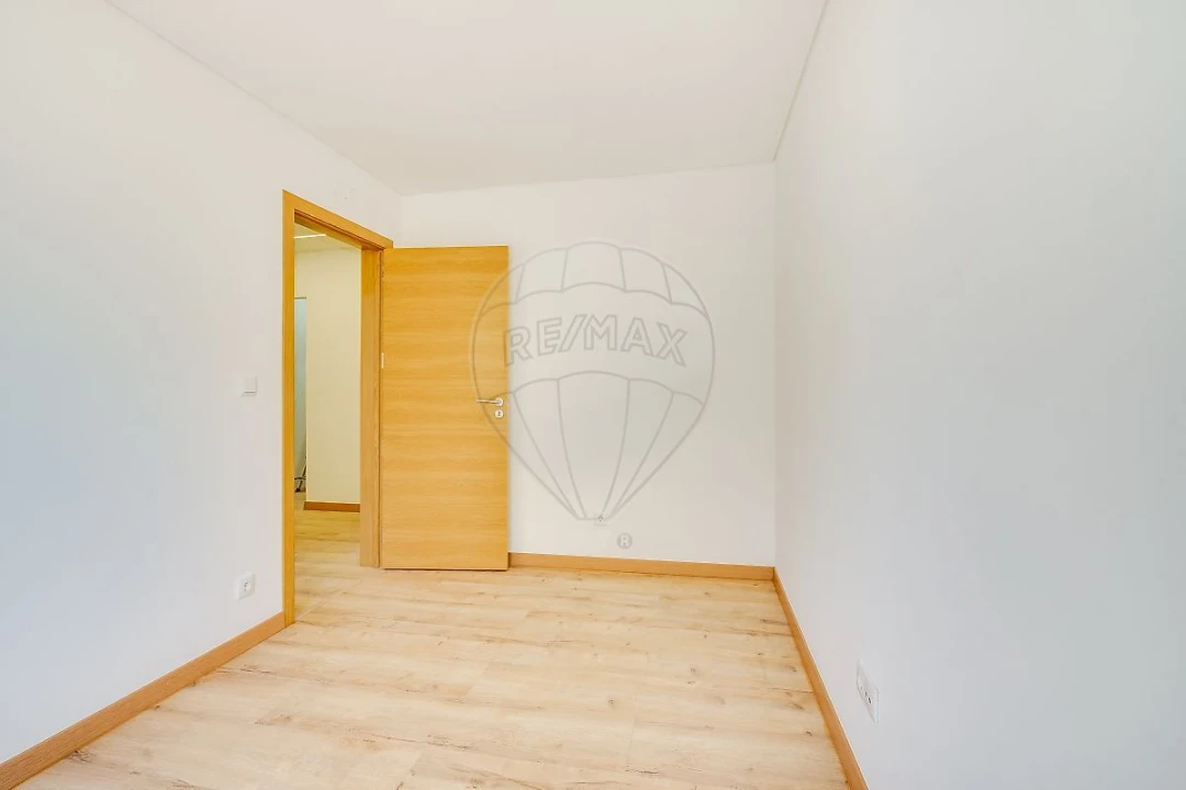 Apartamento T3 para Venda em Vialonga Foto 8